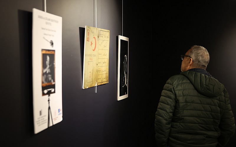"Basında ve Ustaların Gözünden Aşık Veysel" fotoğraf sergisi Beylikdüzü'nde açıldı