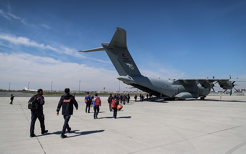 Selden etkilenen Şanlıurfa'ya askeri nakliye uçağıyla 29 AFAD personeli gönderildi