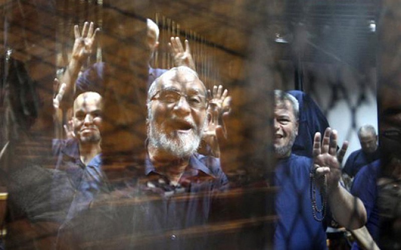 Mısır'da darbe karşıtı 2 gence idam