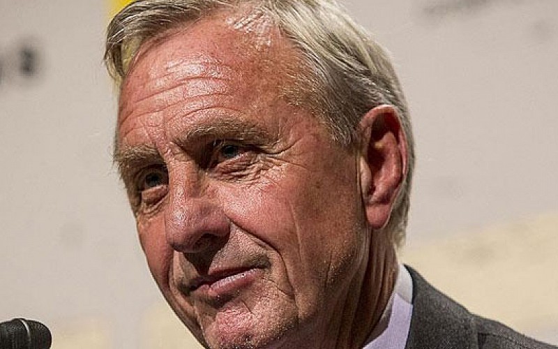 Efsane futbolcu Johan Cruyff hayatını kaybetti