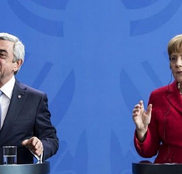 Merkel'den flaş 'Soykırım' açıklaması