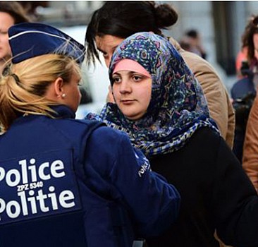 Belçika'da Müslümanlar tehdit olarak görülüyor