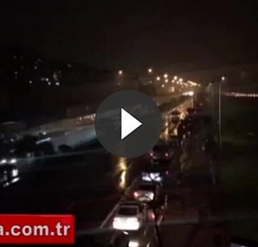 Trabzon Havalimanı’na iniş yapan Ankara uçağı pistten çıktı