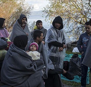 Yunan Sahil Güvenlik sığınmacı botlarına ateş etti, batırmaya çalıştı