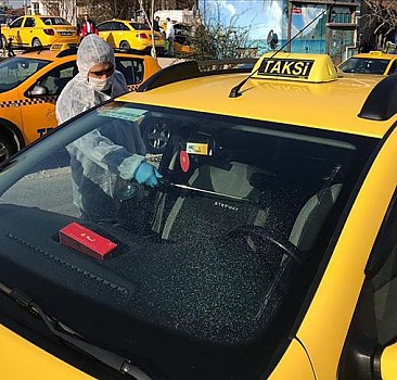 İstanbul'daki taksiler koronavirüse karşı dezenfekte ediliyor