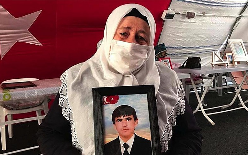 Evlat nöbetindeki Diyarbakır annesi Demir: Kaç gel oğlum devlete teslim ol
