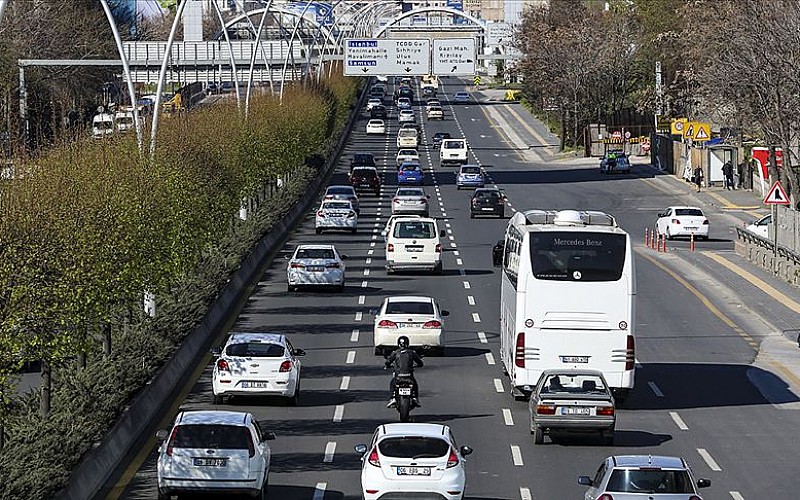 Türkiye'de 3 ayda trafiğe kaydedilen taşıtların yarısı 3 büyük şehirden