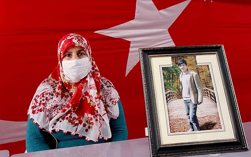 Diyarbakır annesi Zümrüt Salim: Oğlumu HDP dağa gönderdi, HDP'den istiyorum