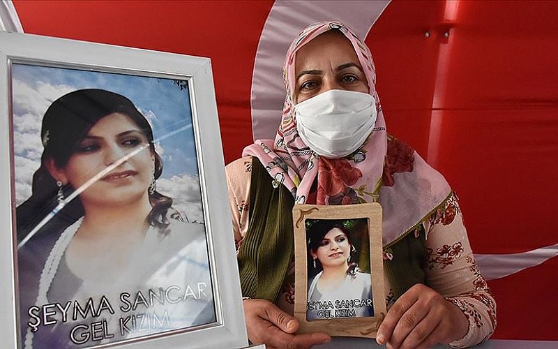 Diyarbakır annelerinden Sancar: Evladımı almadan buradan kalkmam