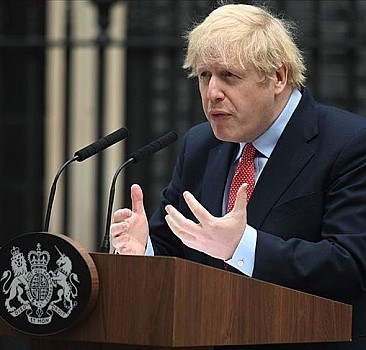 İngiltere Başbakanı Johnson, Kovid-19 önlemlerini gevşetme kararının ertelendiğini açıkladı