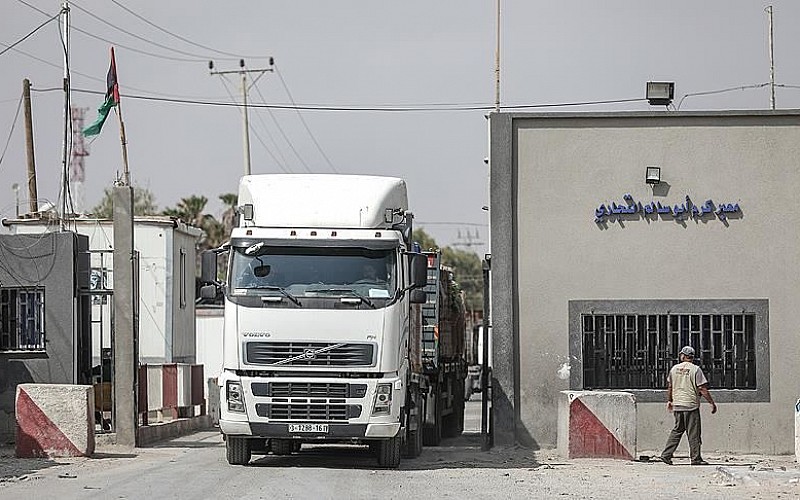 İsrail, Gazze'nin tek ticaret kapısını da kapatıyor