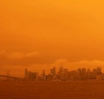 Kaliforniya'daki orman yangınları nedeniyle San Francisco Bay alanında gökyüzü turuncuya büründü
