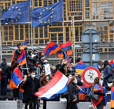 Ermenistan Avrupa'nın aşırı sağcılarından medet umuyor