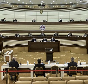 Eski Danıştay üyelerinin, Yüce Divan sıfatıyla Anayasa Mahkemesinde yargılanmalarına başlandı
